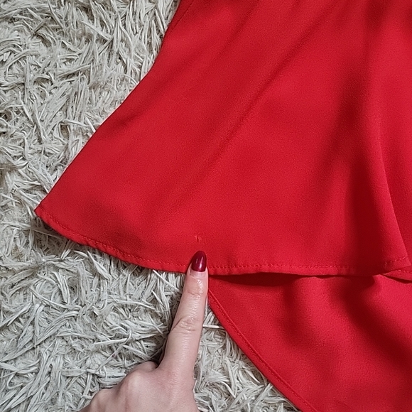 BCBGeneration Blouse Top Colorblock Split Colors Red & Pink Twist Front Size 6 - Picture 12 of 13